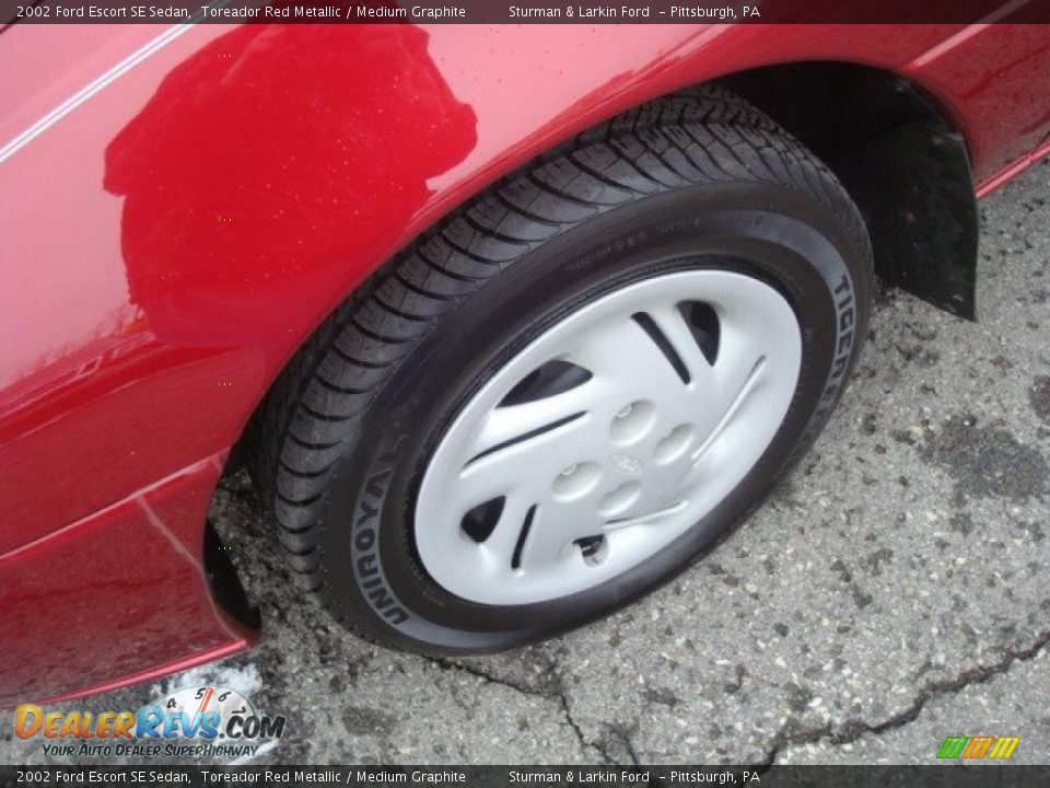 2002 Ford Escort SE Sedan Toreador Red Metallic / Medium Graphite Photo #12