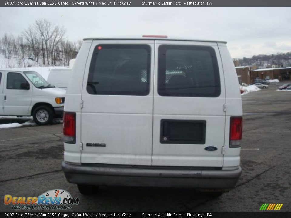 2007 Ford E Series Van E150 Cargo Oxford White / Medium Flint Grey Photo #4