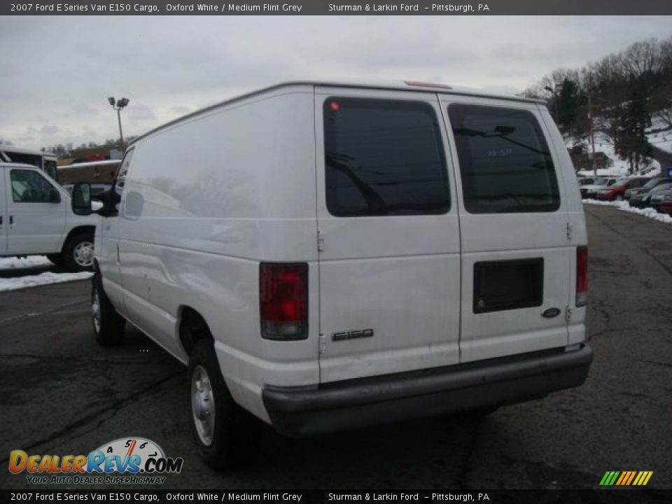 2007 Ford E Series Van E150 Cargo Oxford White / Medium Flint Grey Photo #5