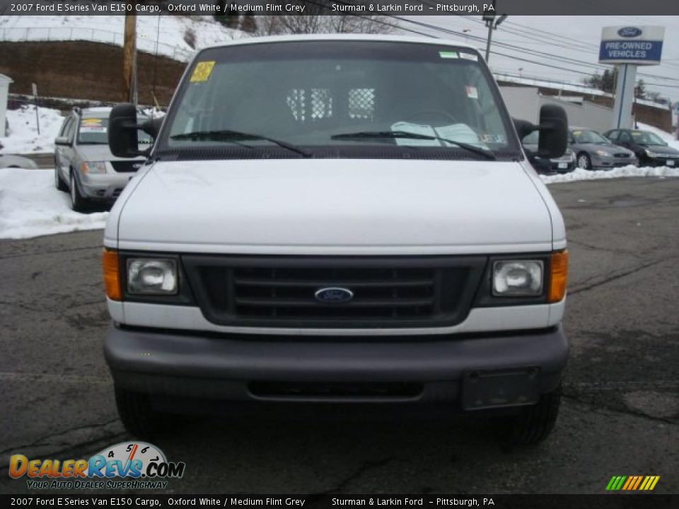 2007 Ford E Series Van E150 Cargo Oxford White / Medium Flint Grey Photo #11