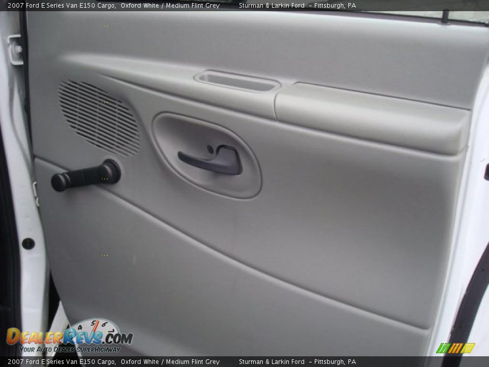 2007 Ford E Series Van E150 Cargo Oxford White / Medium Flint Grey Photo #16