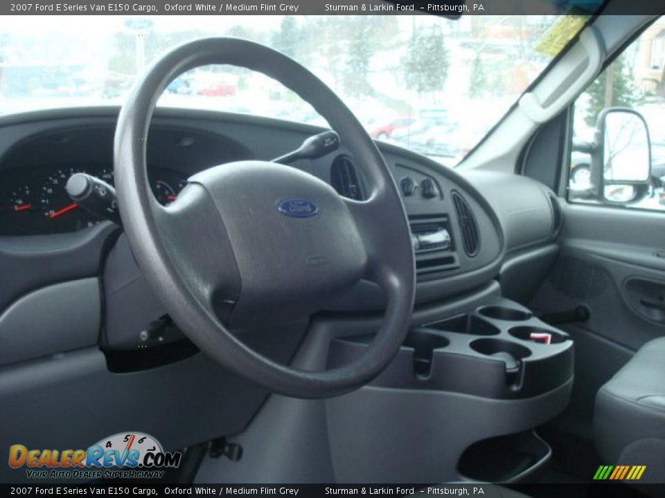 2007 Ford E Series Van E150 Cargo Oxford White / Medium Flint Grey Photo #18