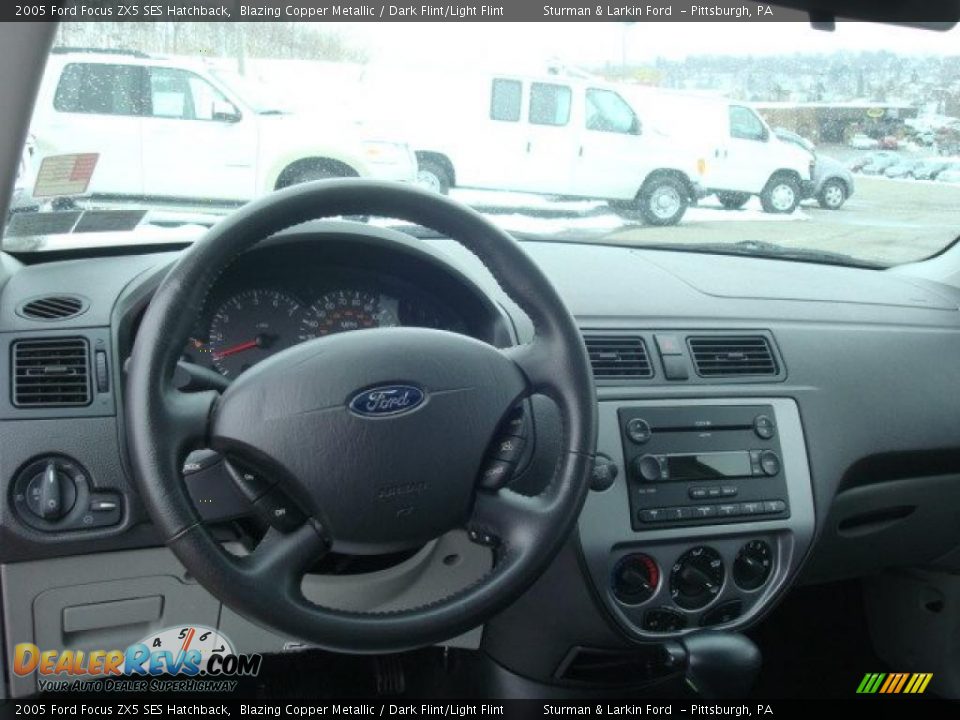 2005 Ford Focus ZX5 SES Hatchback Blazing Copper Metallic / Dark Flint/Light Flint Photo #14