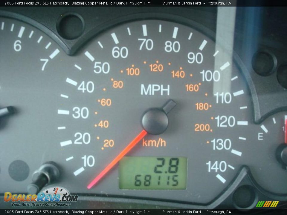 2005 Ford Focus ZX5 SES Hatchback Blazing Copper Metallic / Dark Flint/Light Flint Photo #20