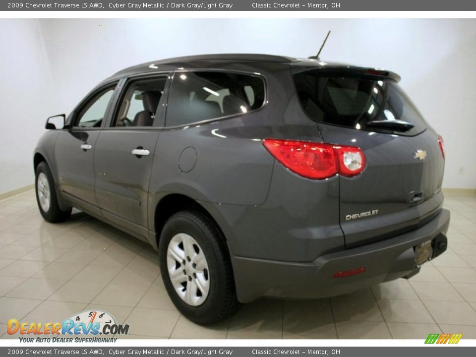 2009 Chevrolet Traverse LS AWD Cyber Gray Metallic / Dark Gray/Light Gray Photo #5
