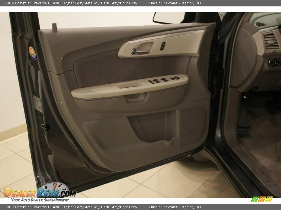 2009 Chevrolet Traverse LS AWD Cyber Gray Metallic / Dark Gray/Light Gray Photo #8