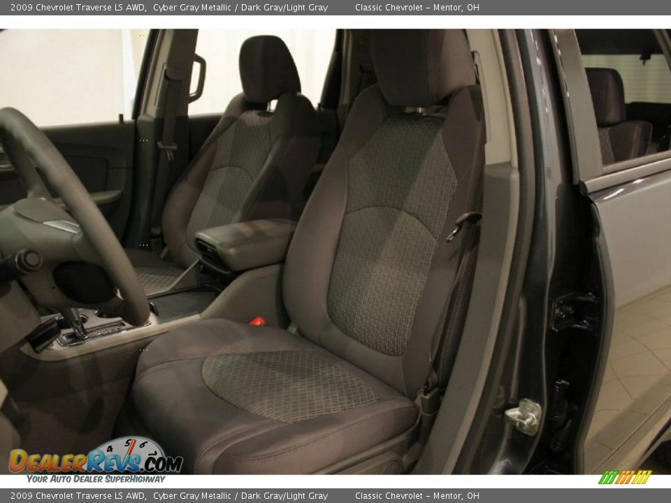 2009 Chevrolet Traverse LS AWD Cyber Gray Metallic / Dark Gray/Light Gray Photo #10