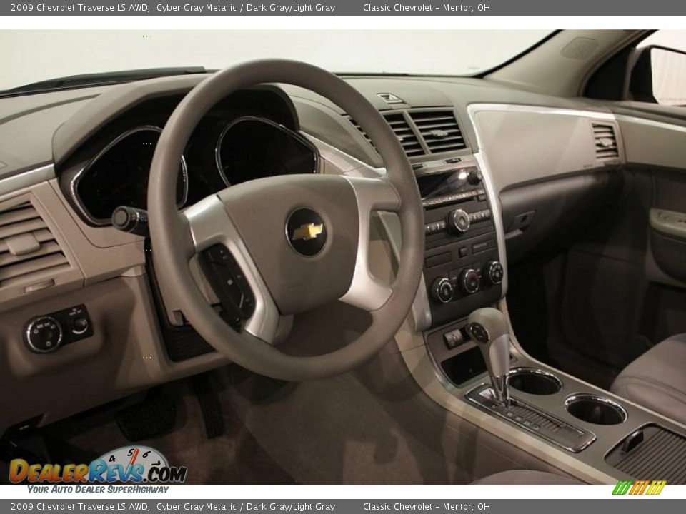 2009 Chevrolet Traverse LS AWD Cyber Gray Metallic / Dark Gray/Light Gray Photo #11
