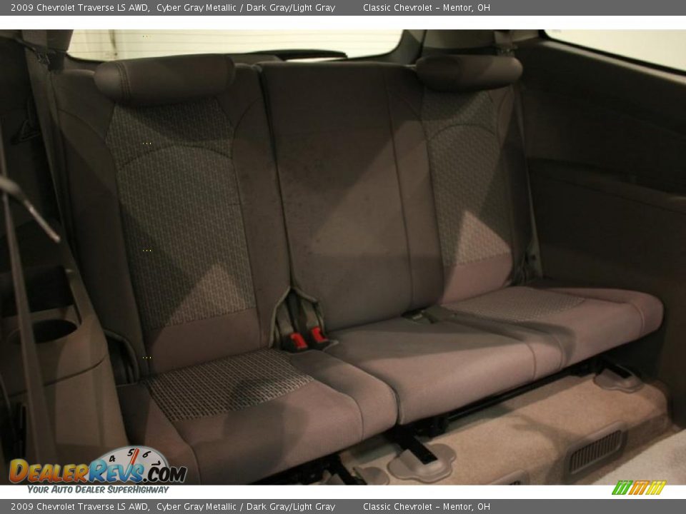 2009 Chevrolet Traverse LS AWD Cyber Gray Metallic / Dark Gray/Light Gray Photo #19