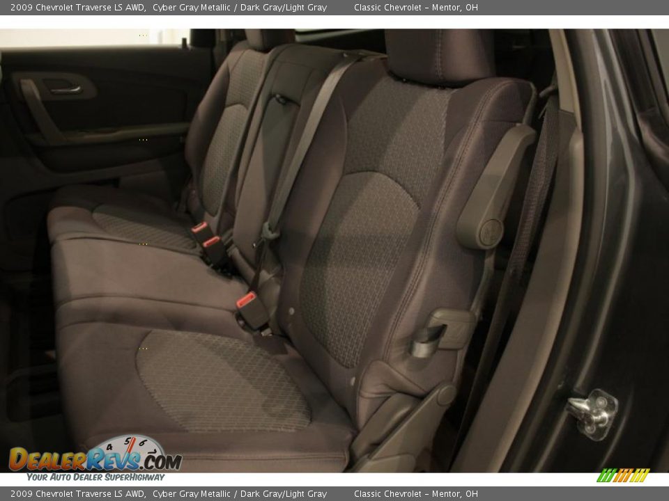 2009 Chevrolet Traverse LS AWD Cyber Gray Metallic / Dark Gray/Light Gray Photo #20