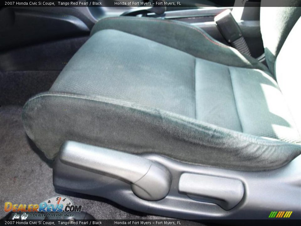 2007 Honda Civic Si Coupe Tango Red Pearl / Black Photo #15