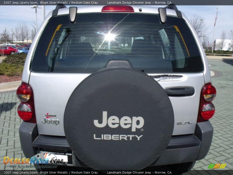 2007 Jeep Liberty Sport Bright Silver Metallic / Medium Slate Gray Photo #4