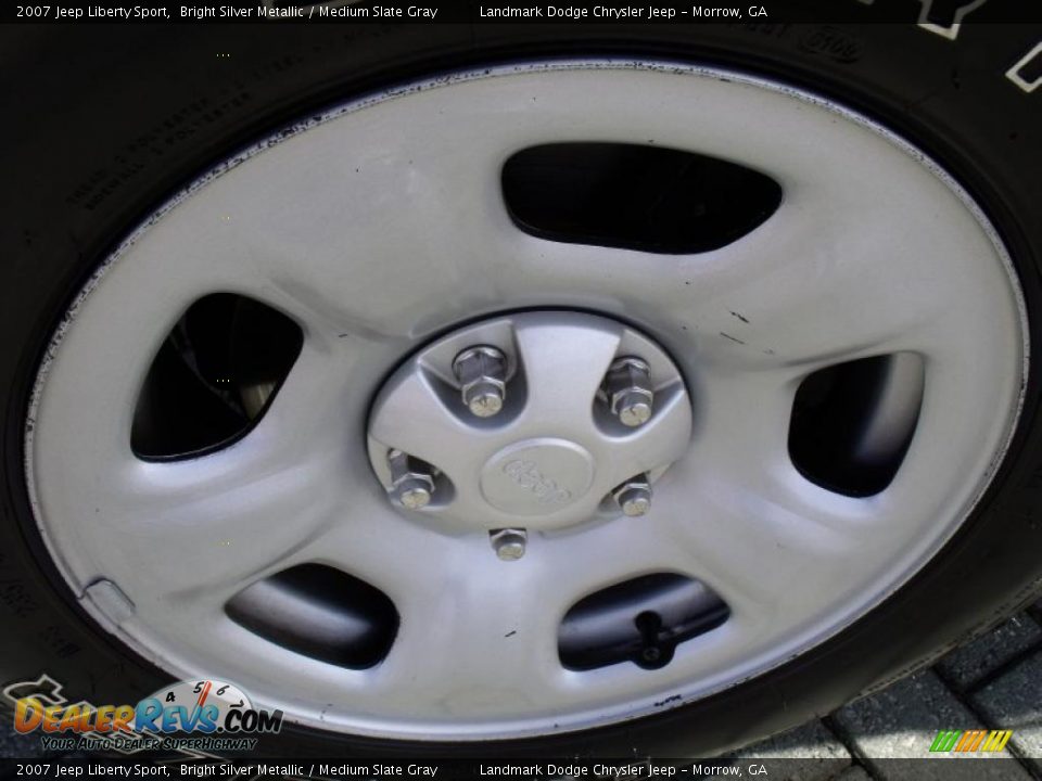 2007 Jeep Liberty Sport Bright Silver Metallic / Medium Slate Gray Photo #9