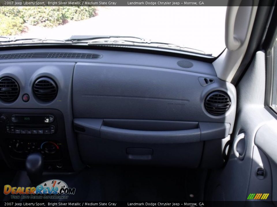 2007 Jeep Liberty Sport Bright Silver Metallic / Medium Slate Gray Photo #19