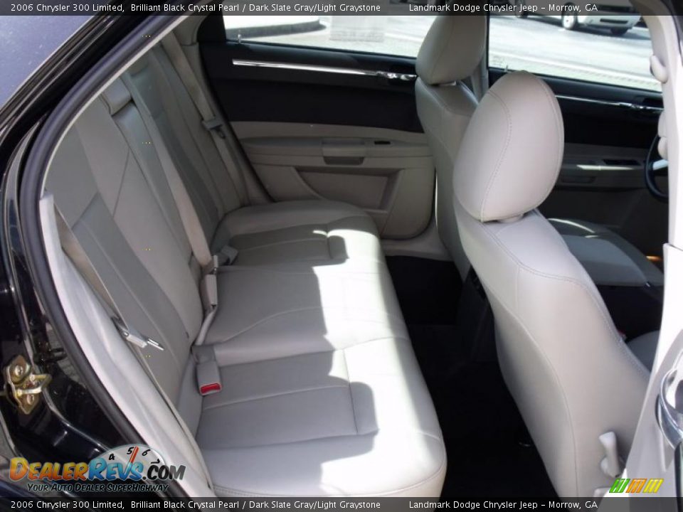 2006 Chrysler 300 Limited Brilliant Black Crystal Pearl / Dark Slate Gray/Light Graystone Photo #15