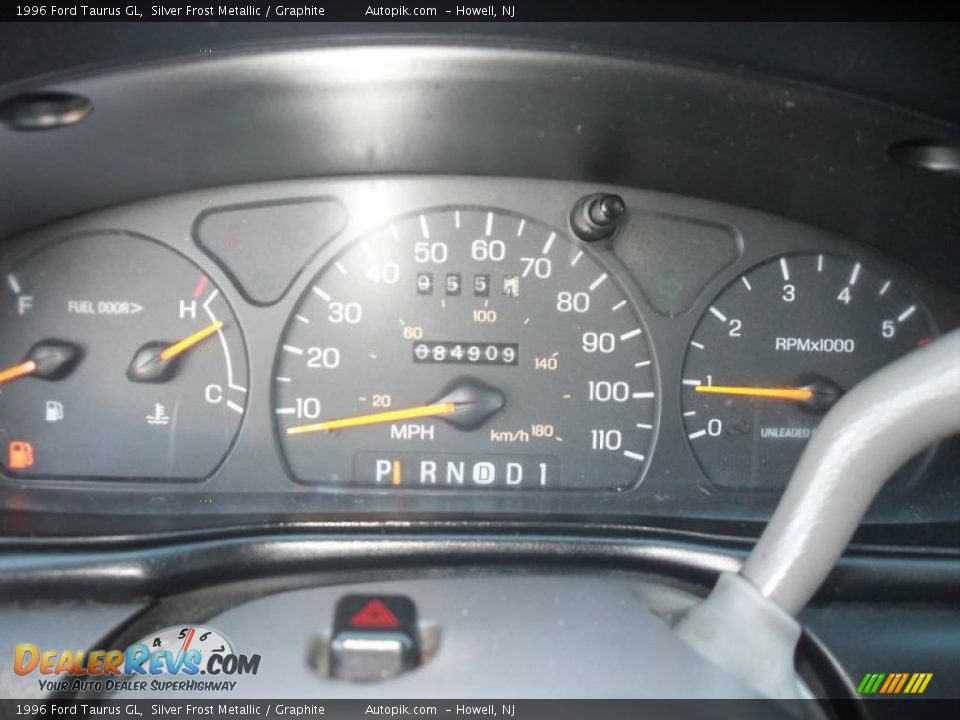 1996 Ford Taurus GL Silver Frost Metallic / Graphite Photo #13