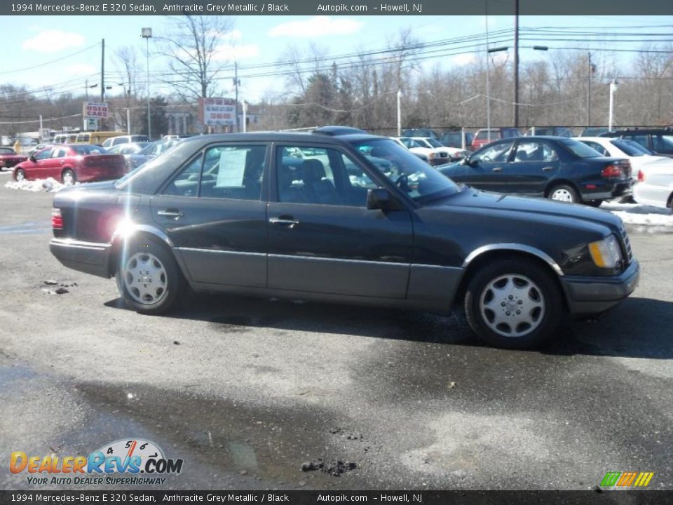 1994 Mercedes-Benz E 320 Sedan Anthracite Grey Metallic / Black Photo #4