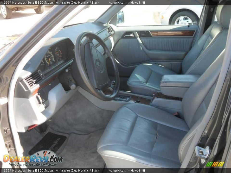 1994 Mercedes-Benz E 320 Sedan Anthracite Grey Metallic / Black Photo #9