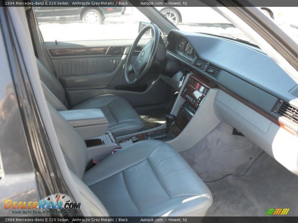 1994 Mercedes-Benz E 320 Sedan Anthracite Grey Metallic / Black Photo #10