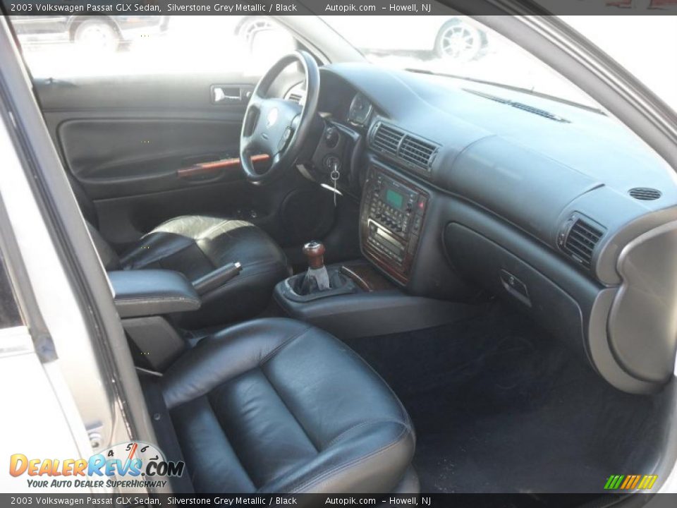 2003 Volkswagen Passat GLX Sedan Silverstone Grey Metallic / Black Photo #10
