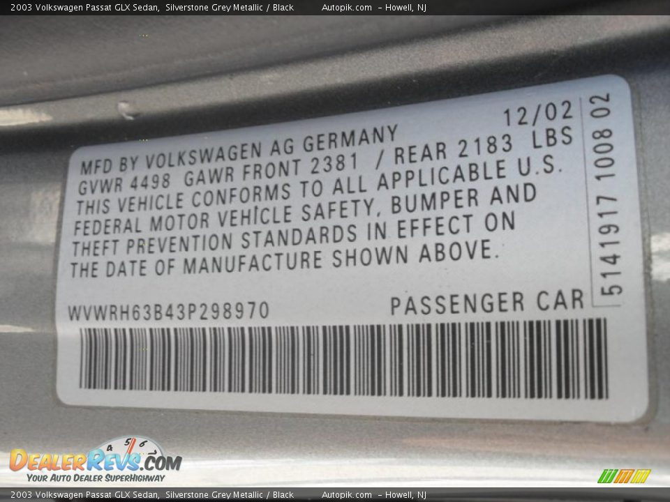 2003 Volkswagen Passat GLX Sedan Silverstone Grey Metallic / Black Photo #17