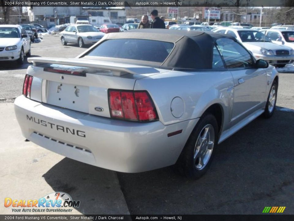 2004 Ford Mustang V6 Convertible Silver Metallic / Dark Charcoal Photo #6