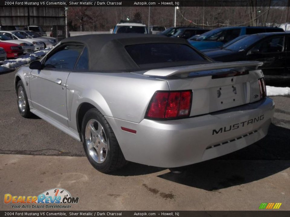 2004 Ford Mustang V6 Convertible Silver Metallic / Dark Charcoal Photo #8