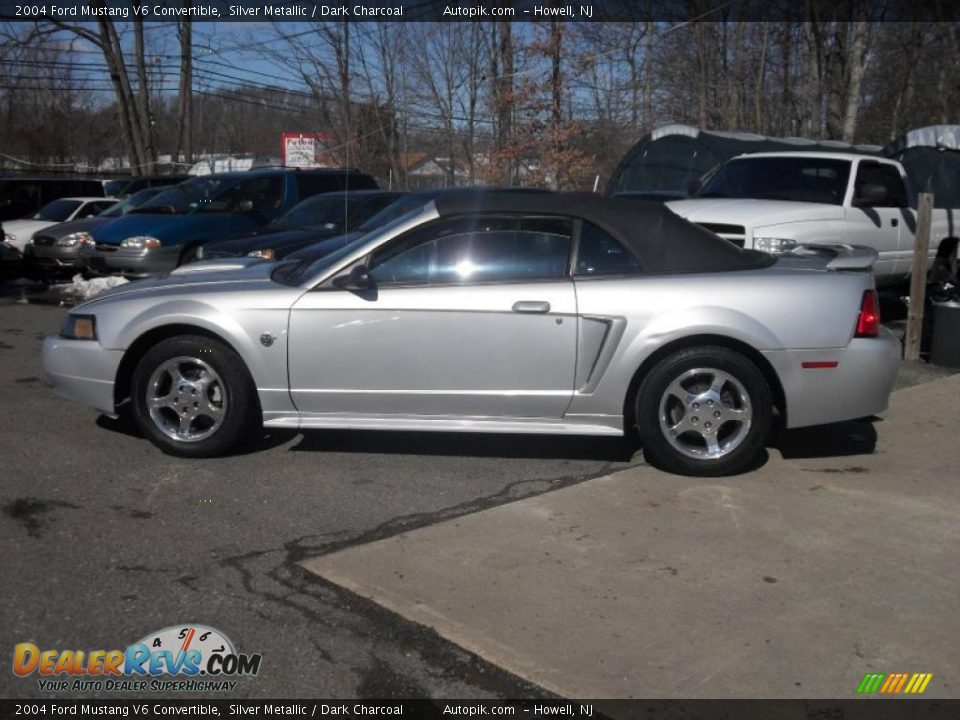2004 Ford Mustang V6 Convertible Silver Metallic / Dark Charcoal Photo #9