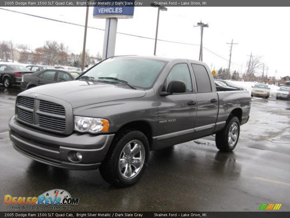 2005 Dodge Ram 1500 SLT Quad Cab Bright Silver Metallic / Dark Slate Gray Photo #9