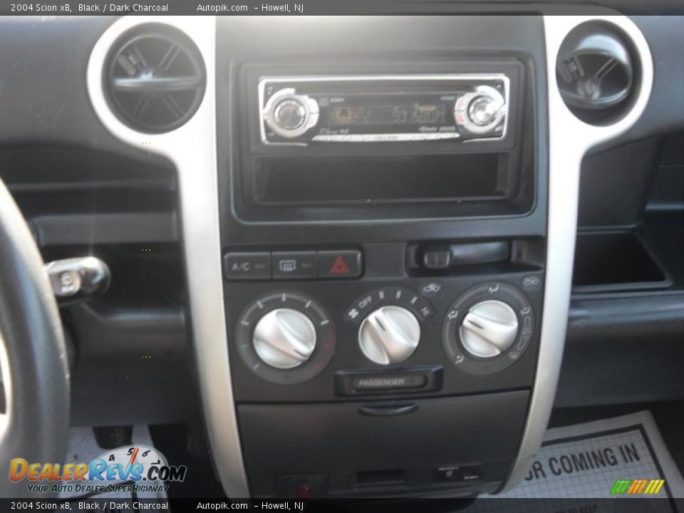 2004 Scion xB Black / Dark Charcoal Photo #14