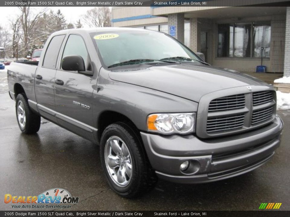 2005 Dodge Ram 1500 SLT Quad Cab Bright Silver Metallic / Dark Slate Gray Photo #11