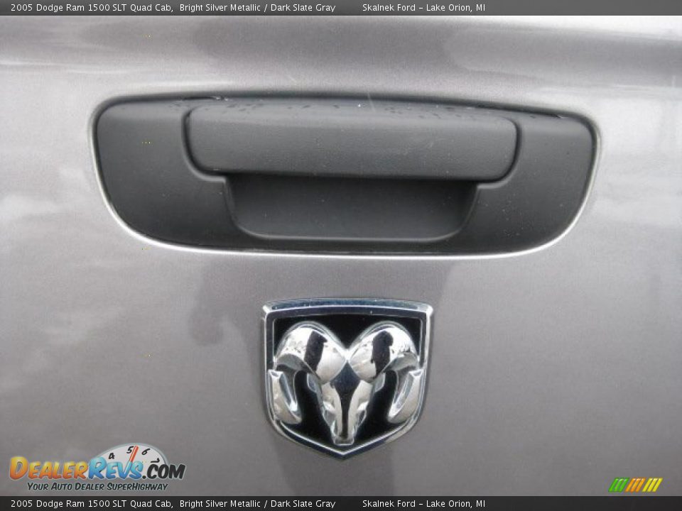 2005 Dodge Ram 1500 SLT Quad Cab Bright Silver Metallic / Dark Slate Gray Photo #19
