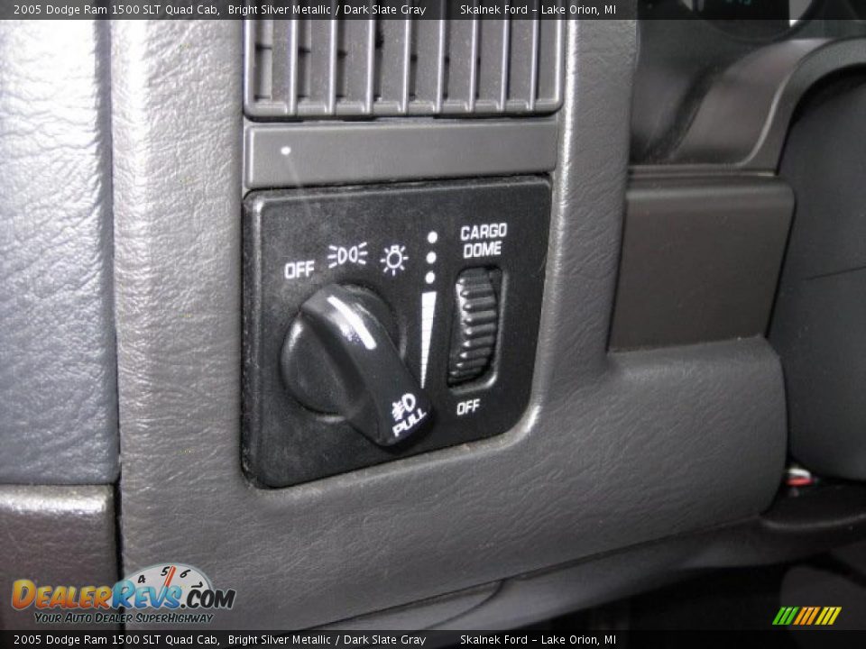 2005 Dodge Ram 1500 SLT Quad Cab Bright Silver Metallic / Dark Slate Gray Photo #27