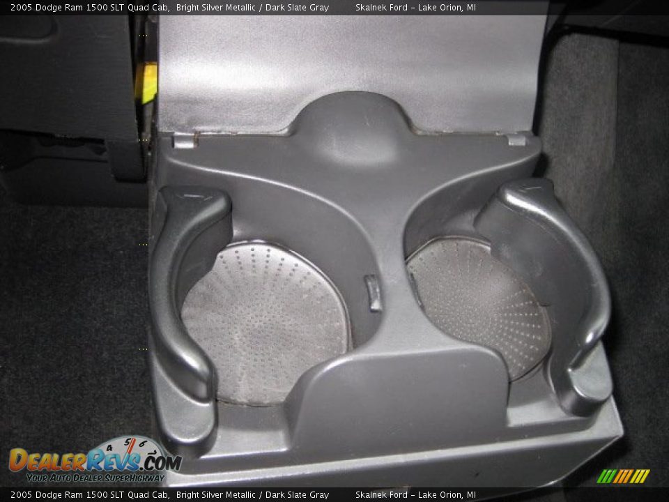 2005 Dodge Ram 1500 SLT Quad Cab Bright Silver Metallic / Dark Slate Gray Photo #32