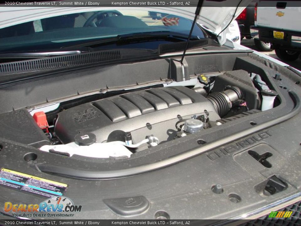 2010 Chevrolet Traverse LT Summit White / Ebony Photo #5