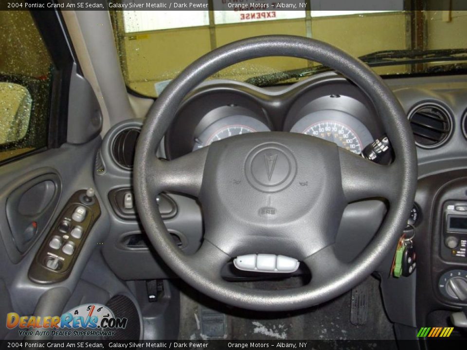 2004 Pontiac Grand Am SE Sedan Galaxy Silver Metallic / Dark Pewter Photo #11