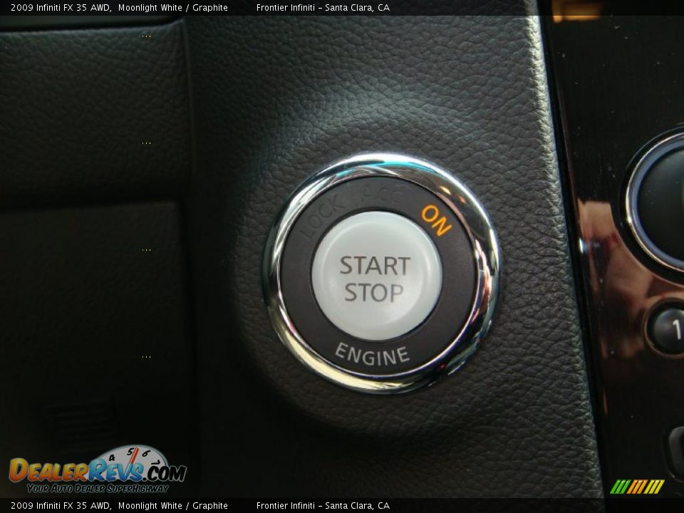 2009 Infiniti FX 35 AWD Moonlight White / Graphite Photo #25