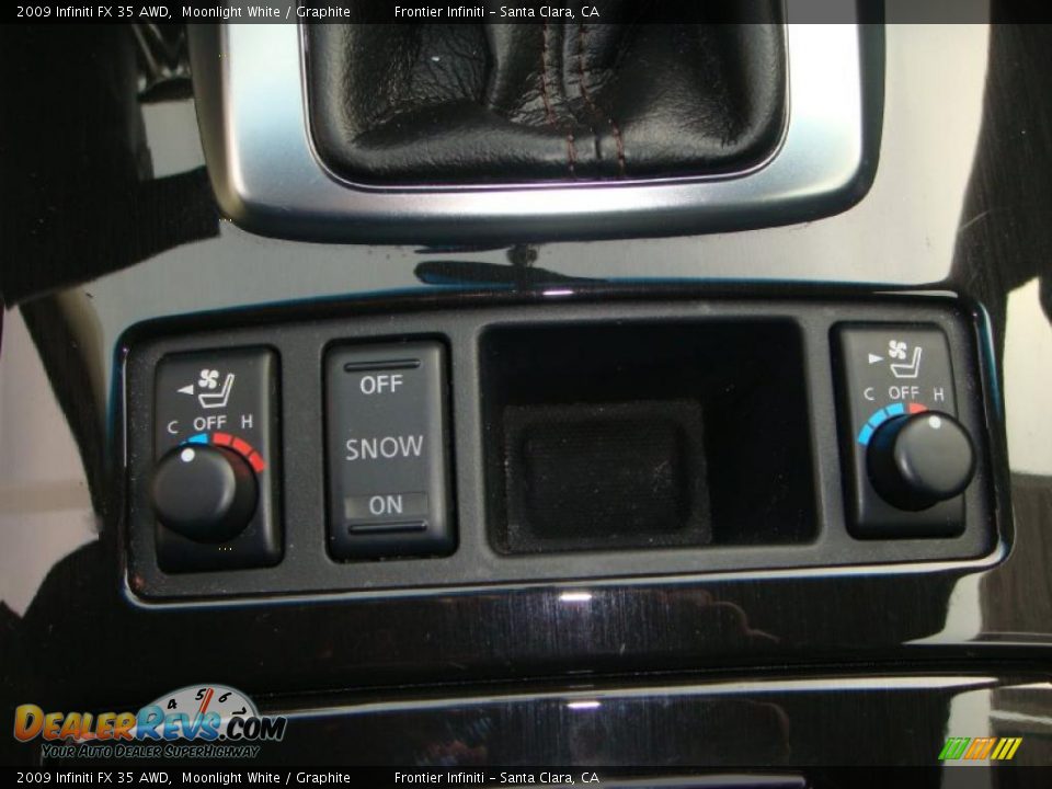 2009 Infiniti FX 35 AWD Moonlight White / Graphite Photo #26