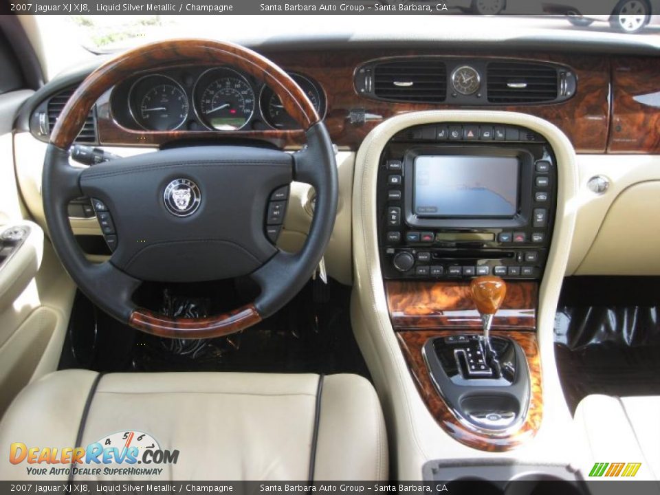 2007 Jaguar XJ XJ8 Liquid Silver Metallic / Champagne Photo #11