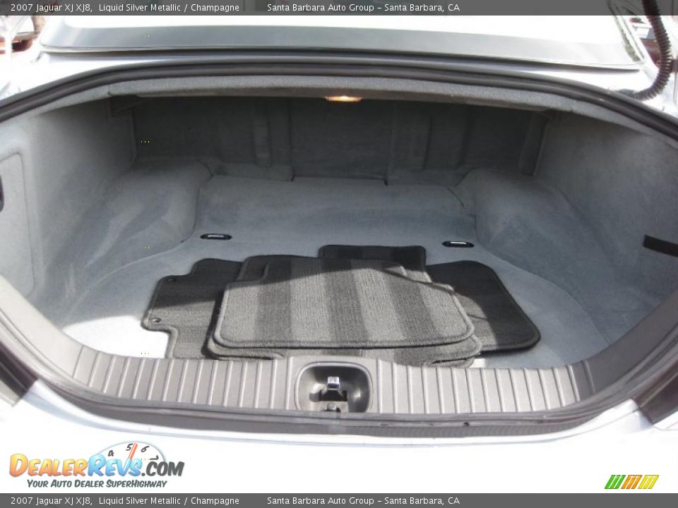 2007 Jaguar XJ XJ8 Liquid Silver Metallic / Champagne Photo #16
