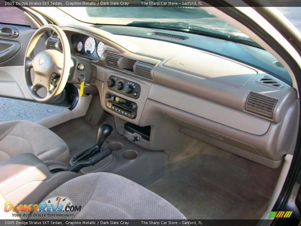 2005 Dodge Stratus SXT Sedan Graphite Metallic / Dark Slate Gray Photo #19