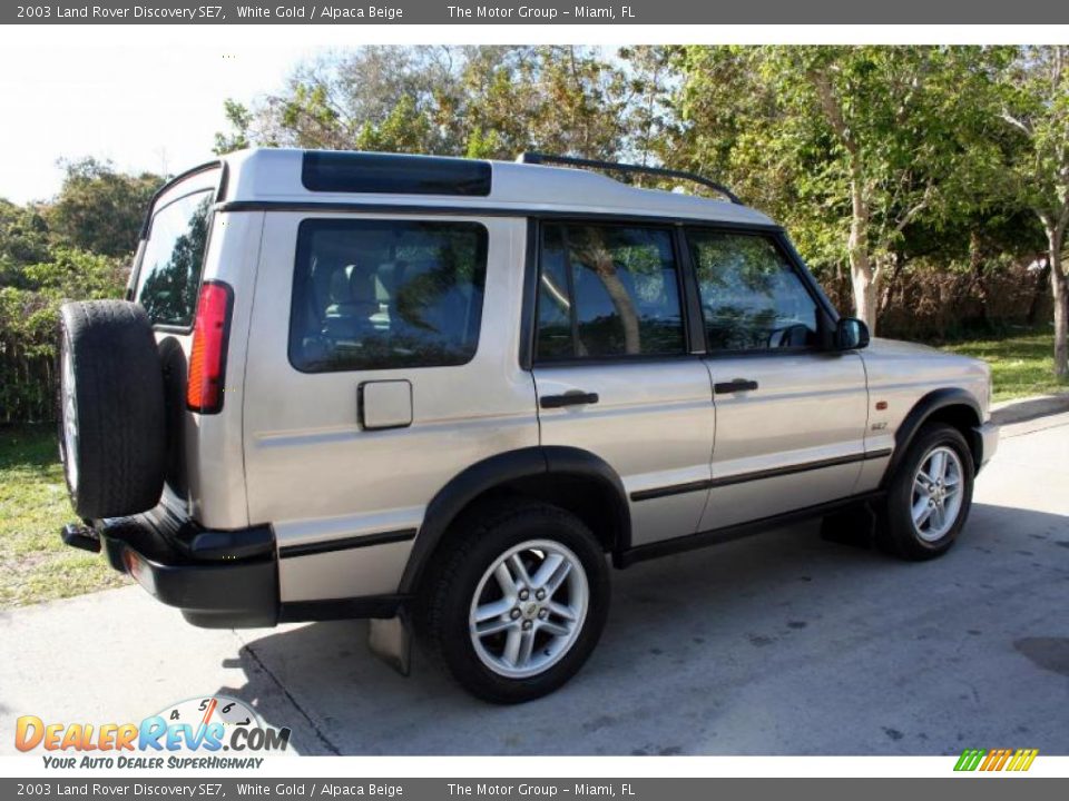 2003 Land Rover Discovery SE7 White Gold / Alpaca Beige Photo #9