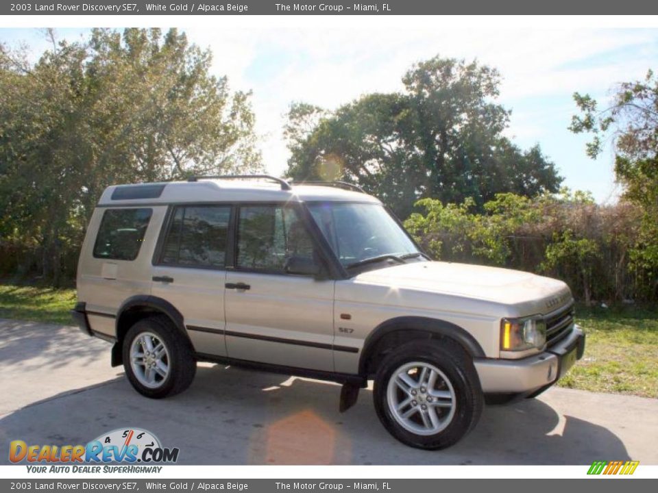 2003 Land Rover Discovery SE7 White Gold / Alpaca Beige Photo #11