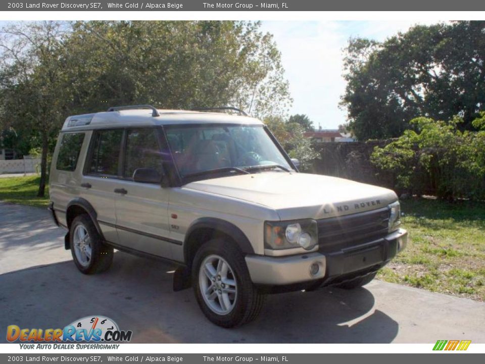 2003 Land Rover Discovery SE7 White Gold / Alpaca Beige Photo #12