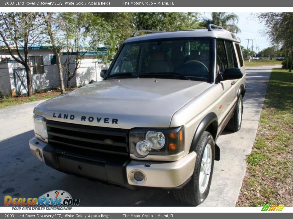 2003 Land Rover Discovery SE7 White Gold / Alpaca Beige Photo #16
