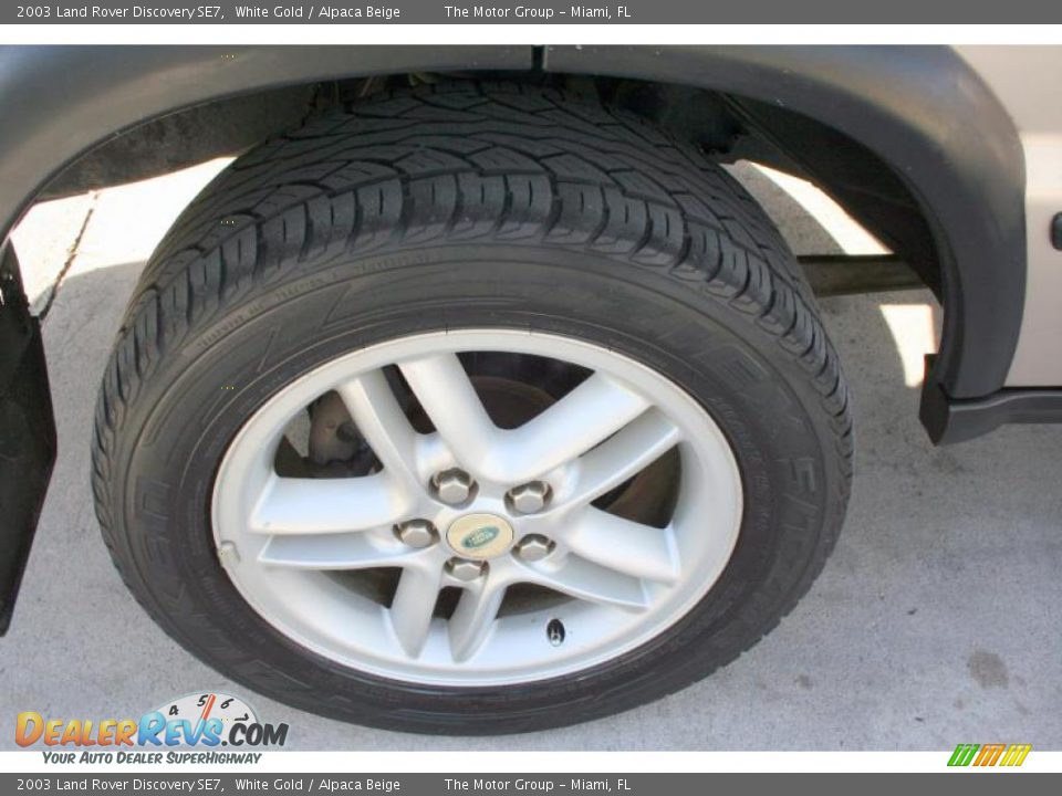 2003 Land Rover Discovery SE7 White Gold / Alpaca Beige Photo #25
