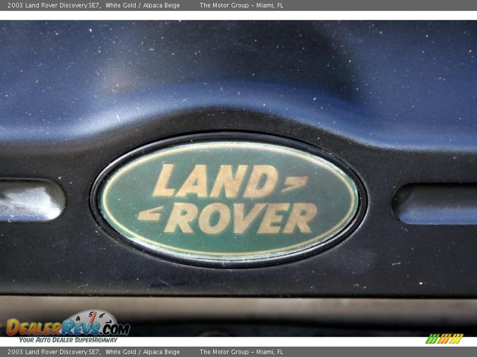 2003 Land Rover Discovery SE7 White Gold / Alpaca Beige Photo #30