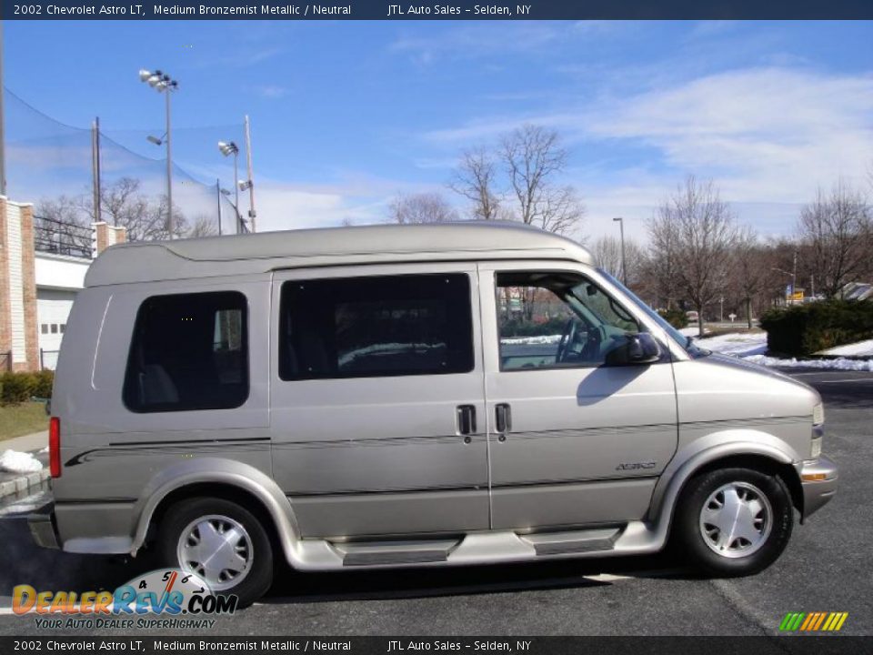 2002 Chevrolet Astro LT Medium Bronzemist Metallic / Neutral Photo #7