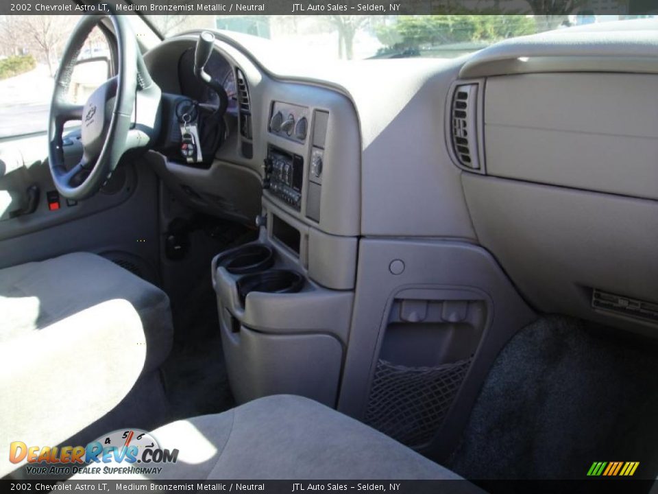 2002 Chevrolet Astro LT Medium Bronzemist Metallic / Neutral Photo #12