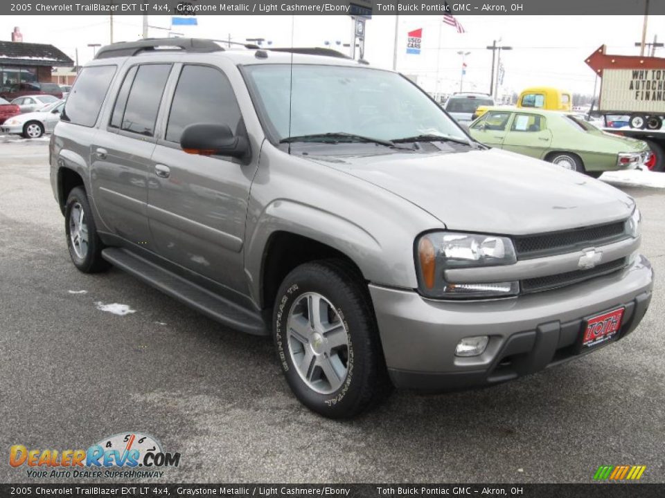 2005 Chevrolet TrailBlazer EXT LT 4x4 Graystone Metallic / Light Cashmere/Ebony Photo #1